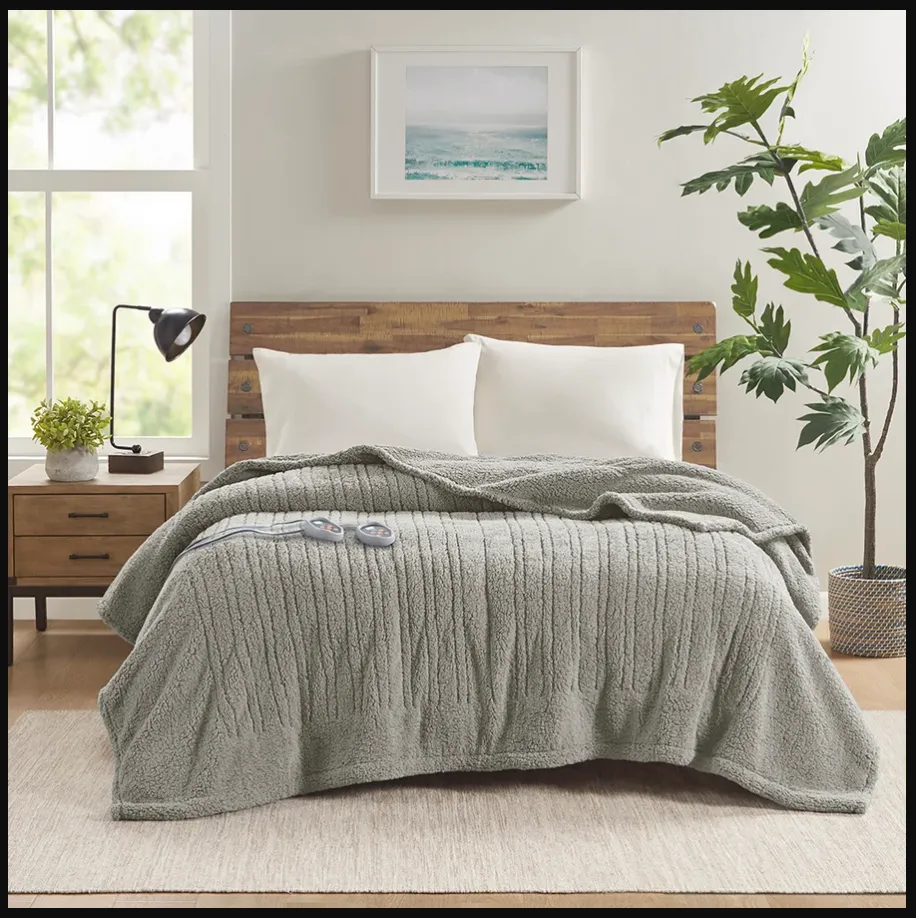 How to Store Blankets: Smart Ideas to Keep Them Fresh and Organized