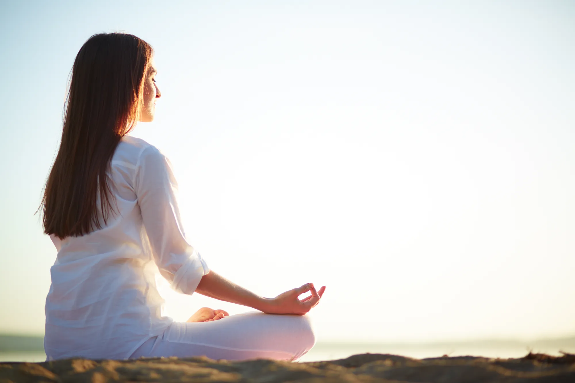 5 Simple Ways Meditation Can Help You Find Calm in a Busy City