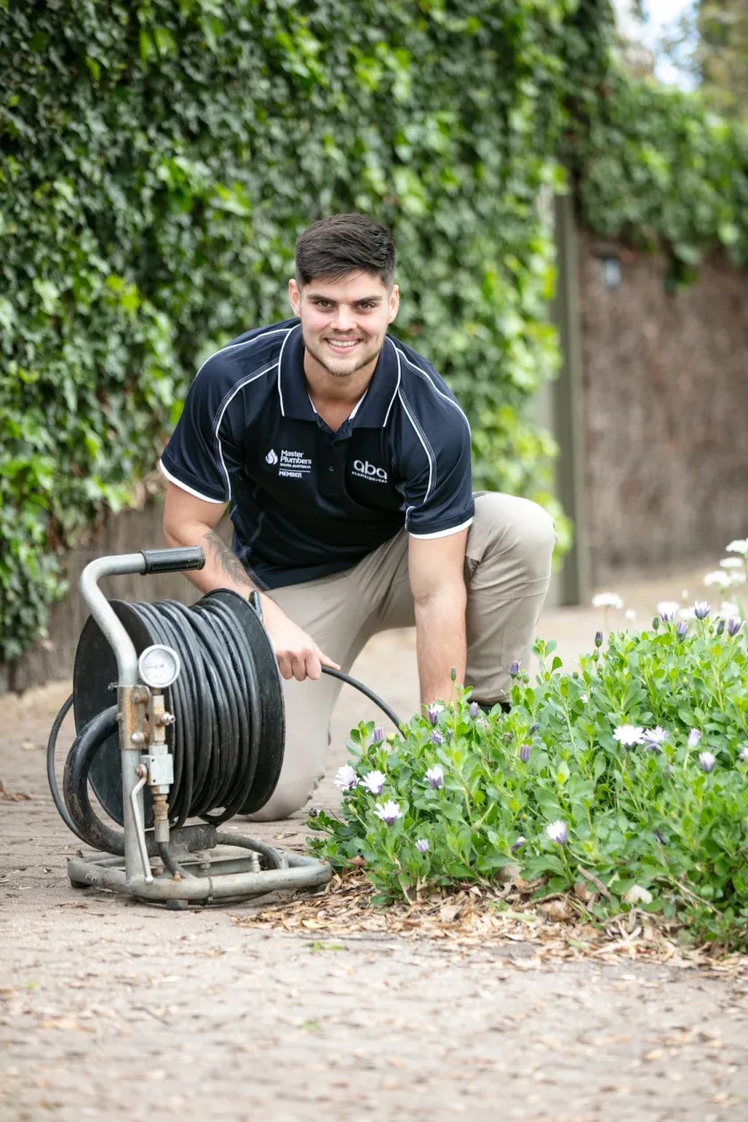 Pipe Relining Vs Digging Up Your Yard | Which One Is Better?