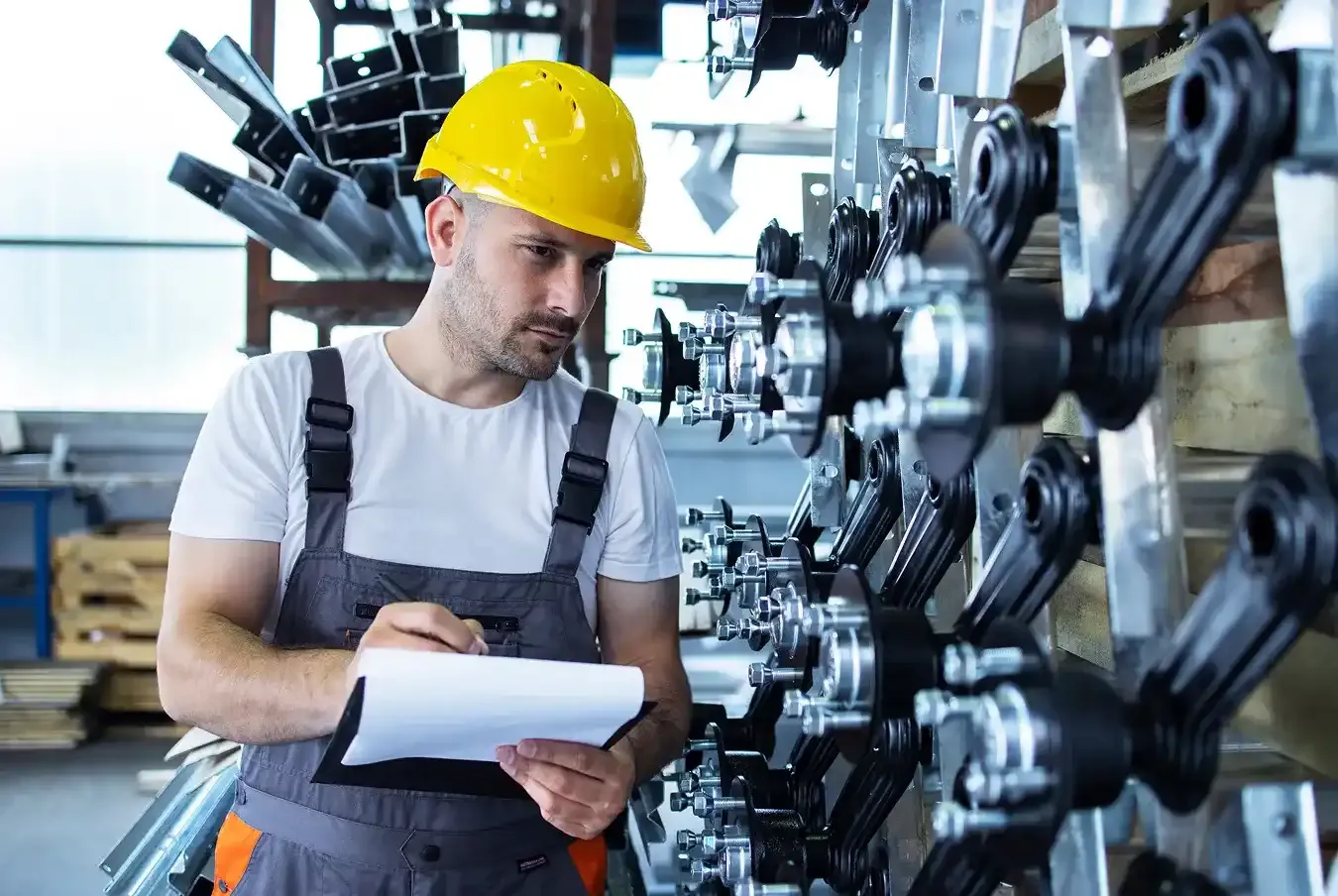 How to Analyze Industrial Machinery Stocks: Orders, Input Costs and Cash Flow