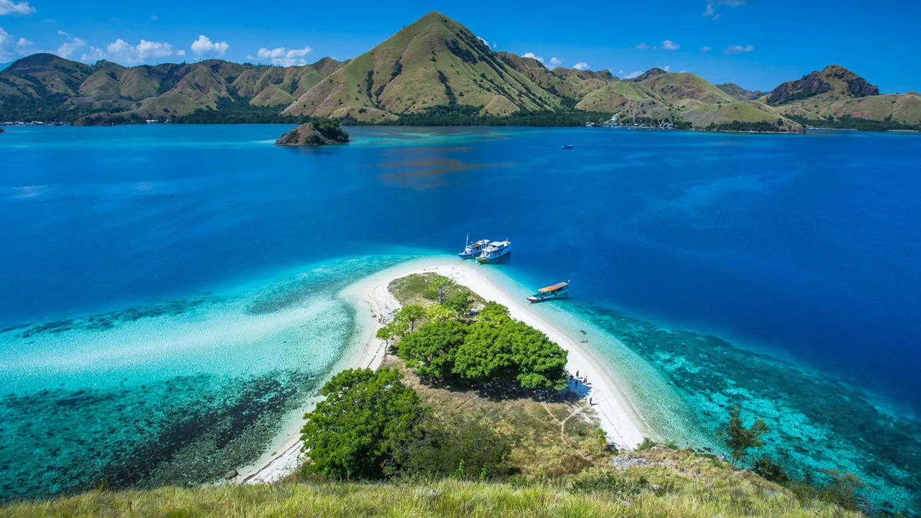 Flores Tour: The Perfect Kelor Island Itinerary