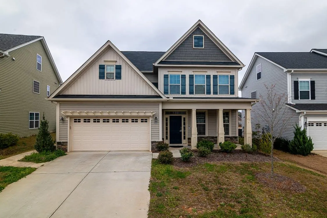 How Proper Roof Drainage Helps Prevent Exterior Water Problems