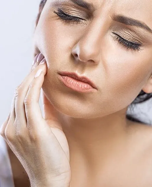 The Link Between TMJ Disorders and Headaches: Signs to Know