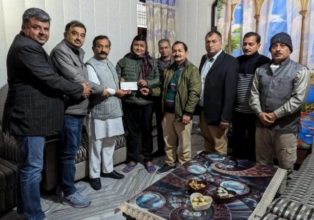 एम डब्ल्यु बी पत्रकारों के कल्याण कर रही है