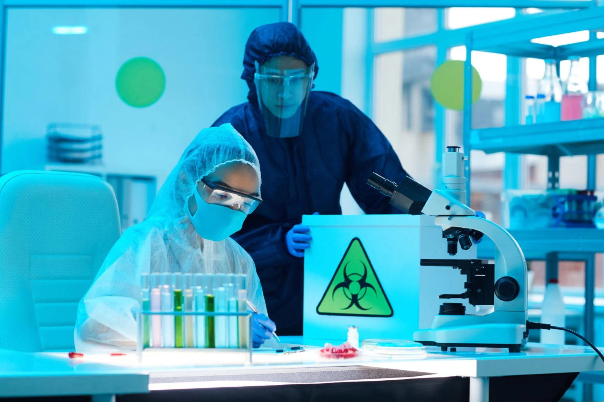 Lab Apron: The Essential Protective Gear for Laboratory Work