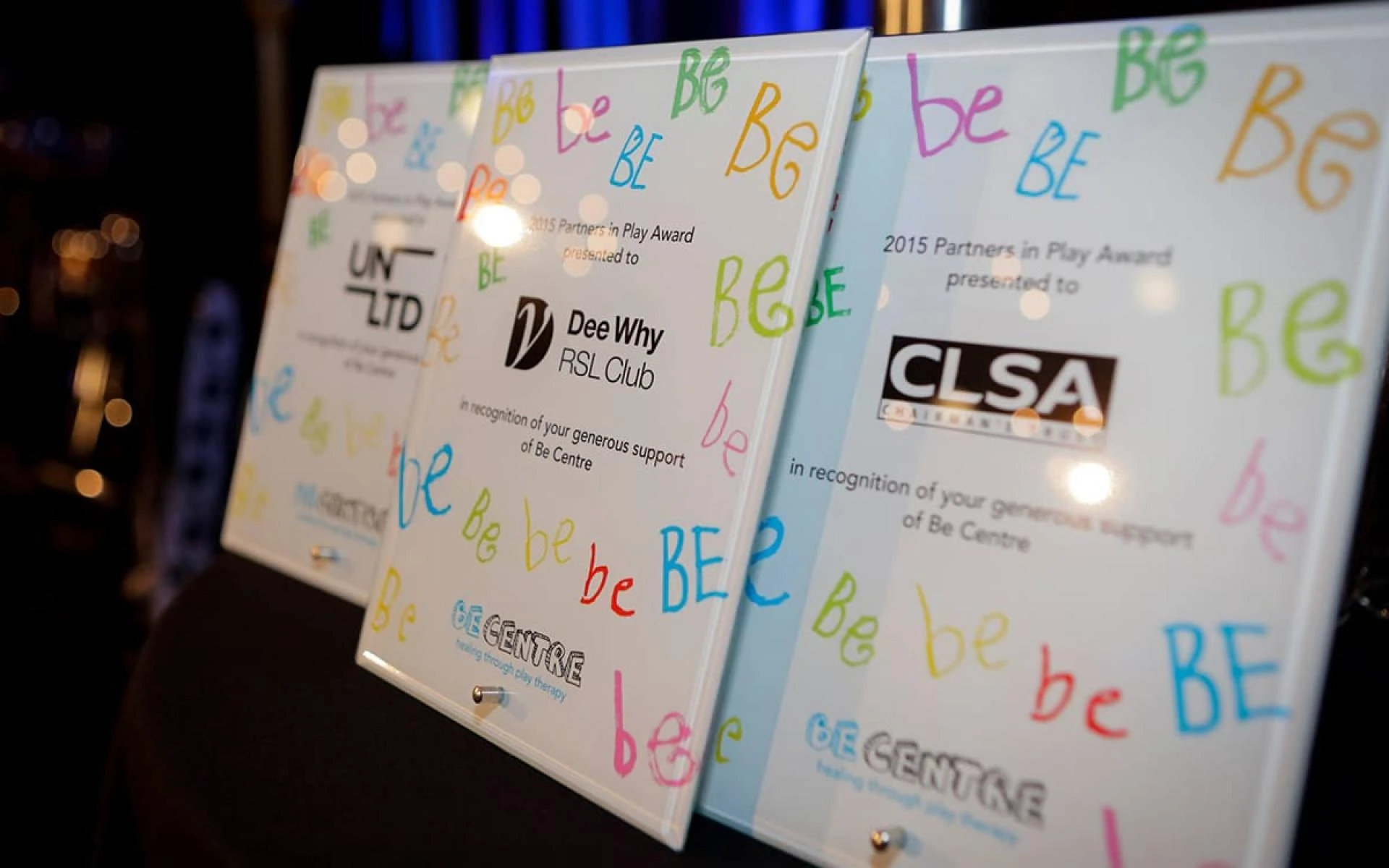 Corporate Occasions Where Glass Awards can Spell Their Magic