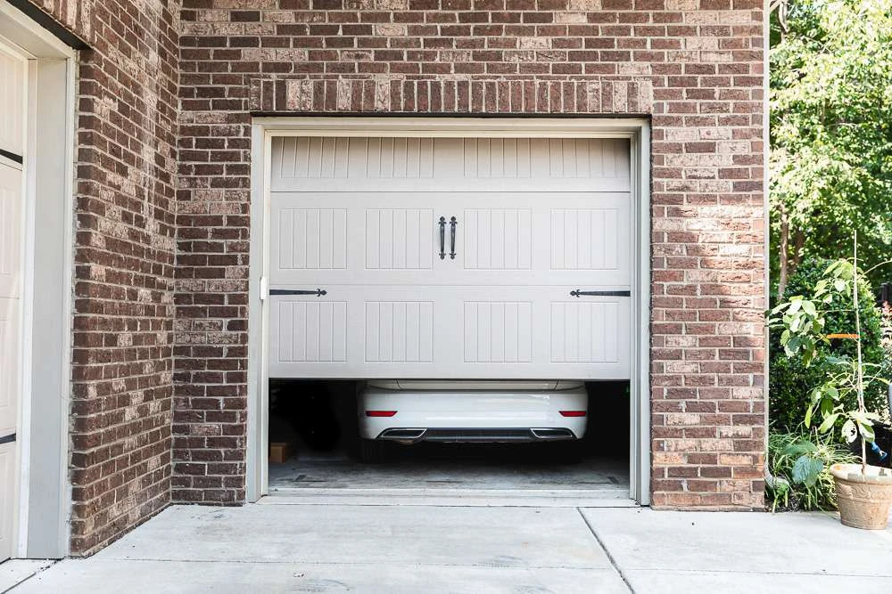 Elevating Your Home: 7 Key Points to Consider When Upgrading Your Garage Door