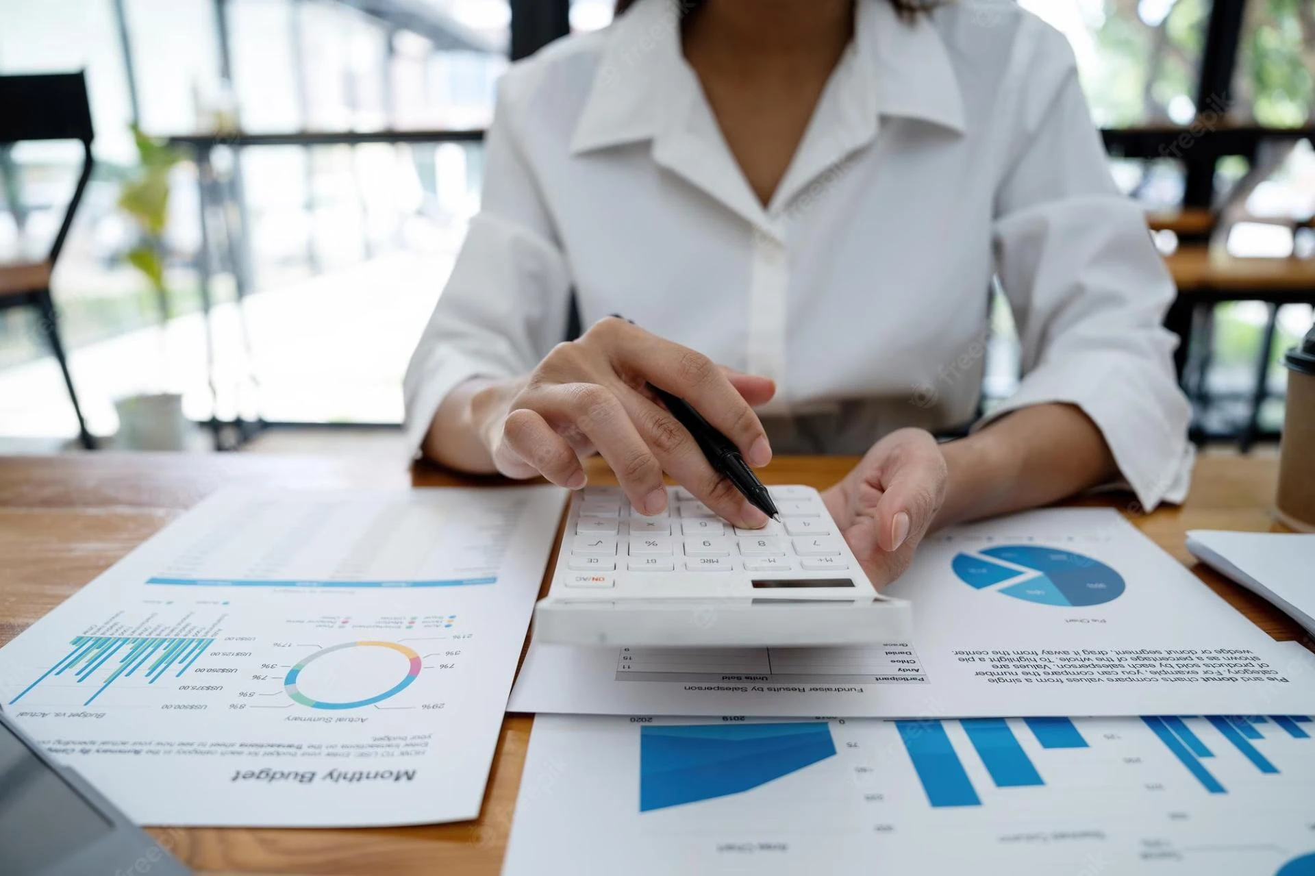 Unlock the Benefits of Outsourcing Bookkeeping Services!