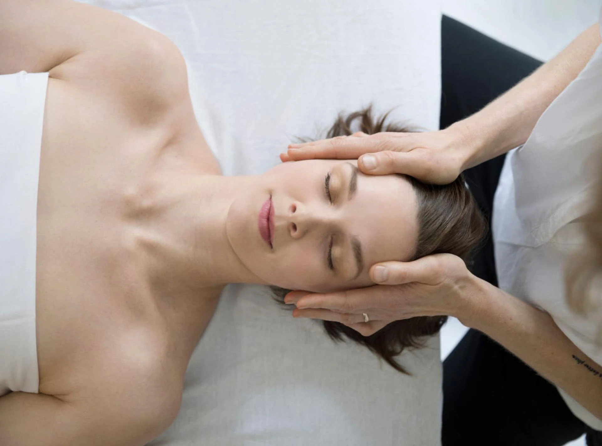 For Whom Sports Massage Therapy Is Suitable For? | Medical Massage Detox