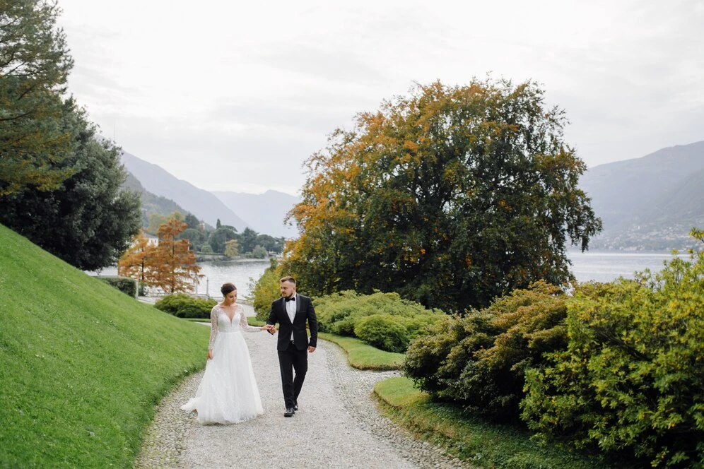 What's The Contrast Between A Wedding And An Elopement?