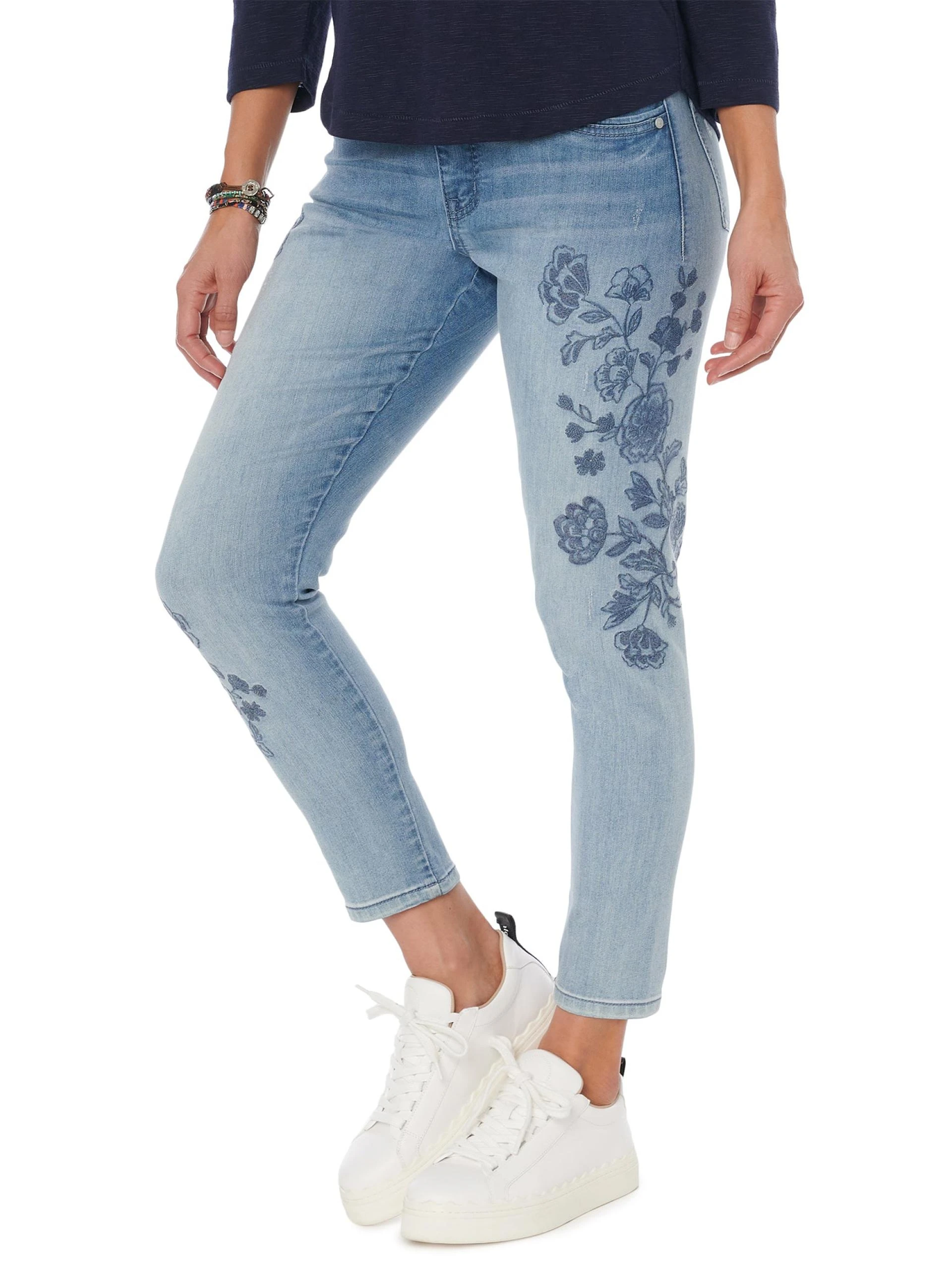5 Ways to Wear Embroidered Denim This Fall