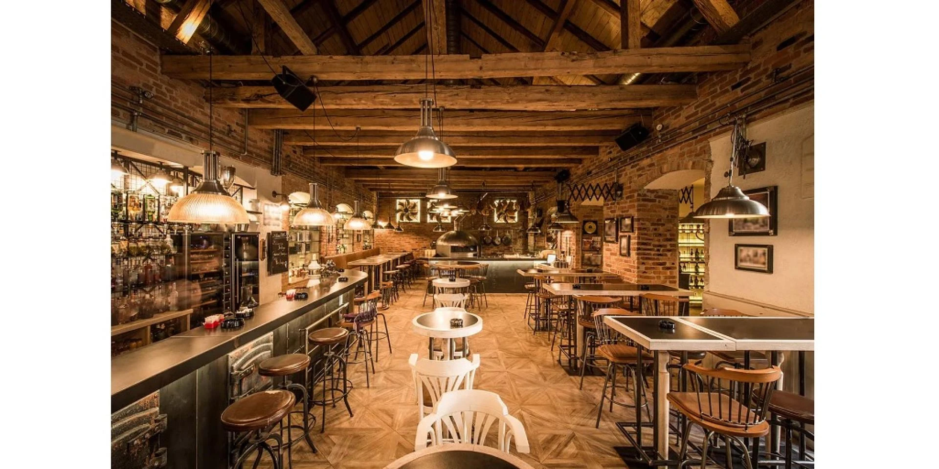 Revamp Your Space with Top-Notch Commercial Bar Furniture