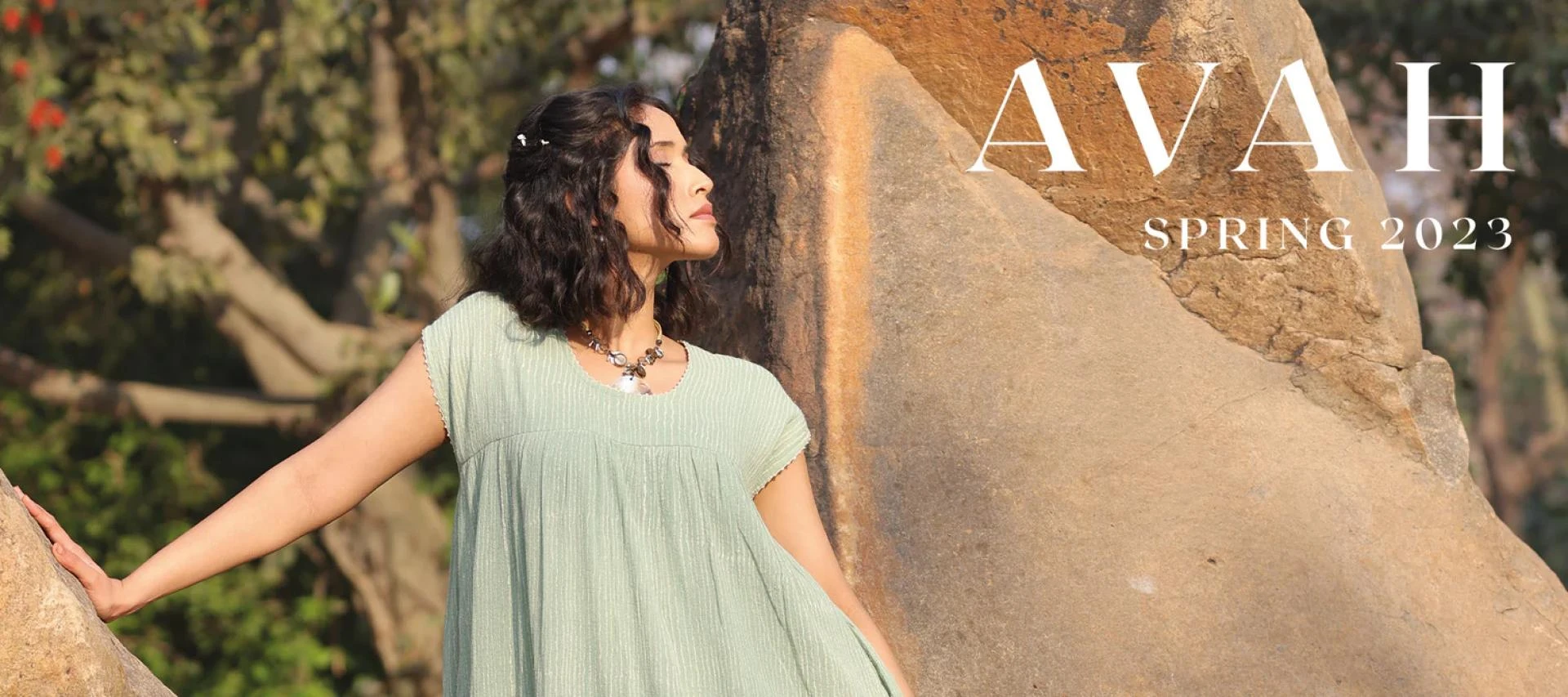 Unveiling Indian Elegance Online: A Guide to Discovering Exquisite Kurtis and Dresses