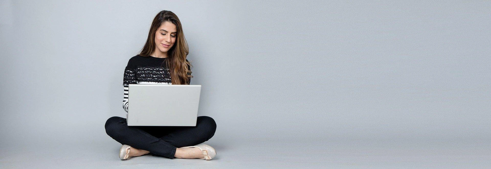 Tips for Working Women To Look Their Best At Office