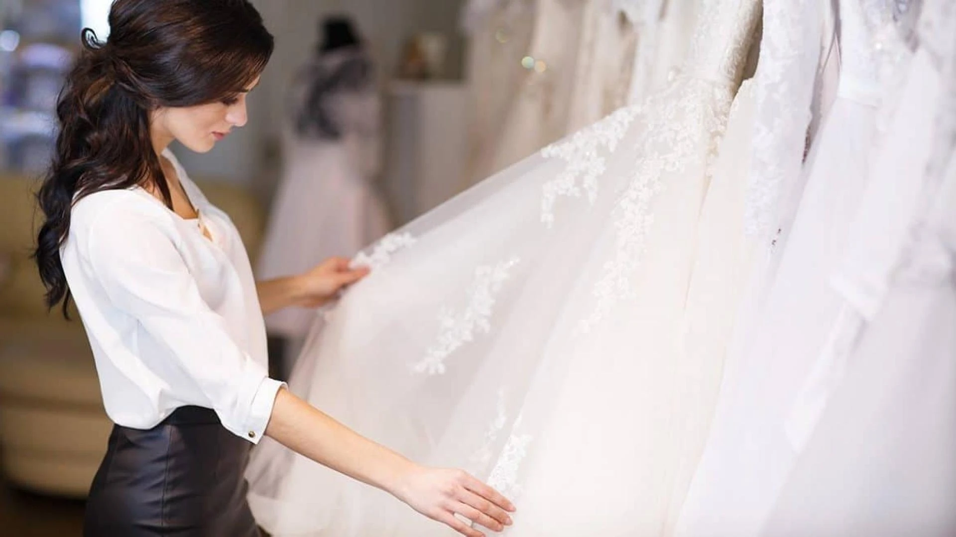 Gown Rental Singapore - Save Money on Your Big Day