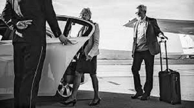 Make your Traveling Experience Stylish and Memorable with the Airport Limo!