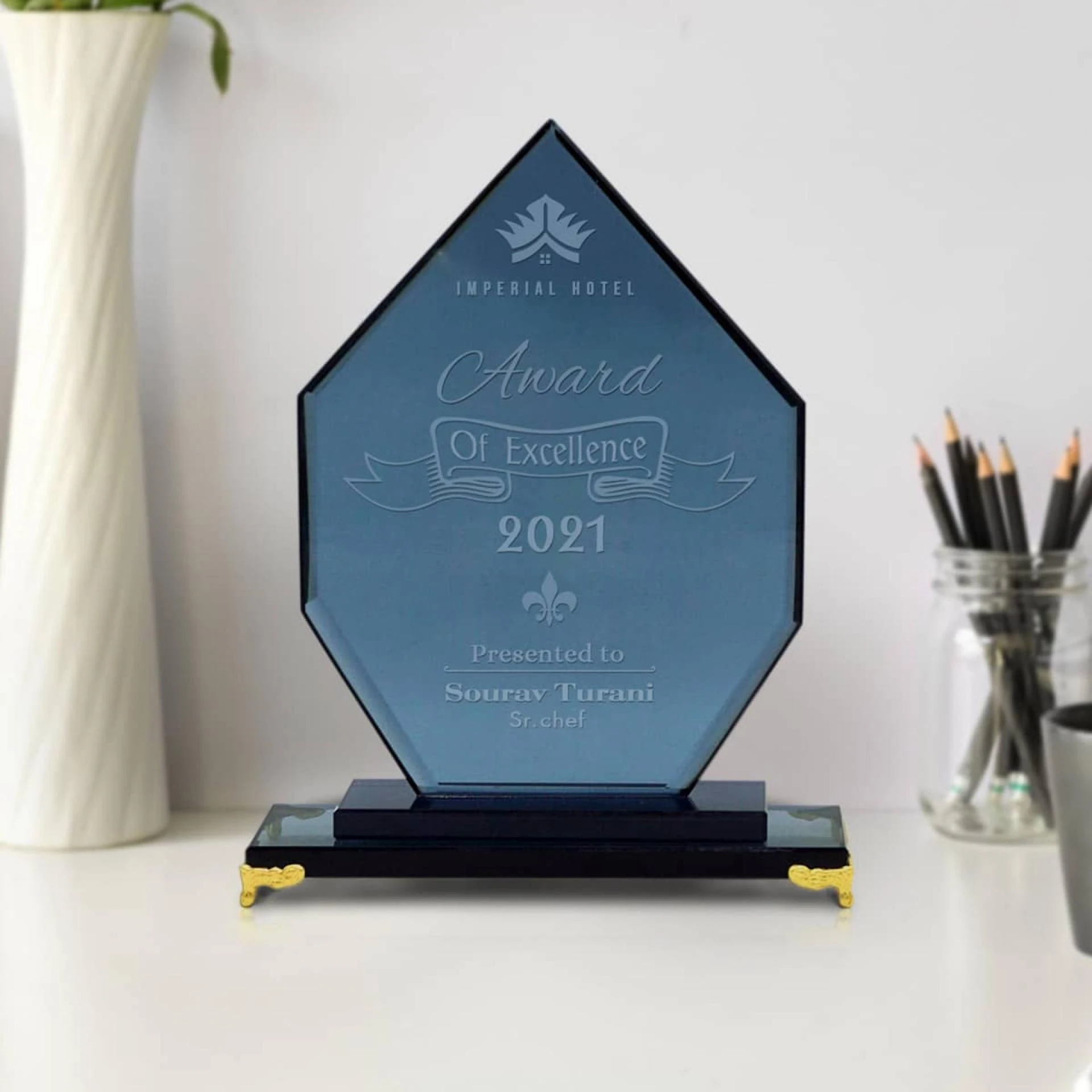 Tips to Get Crystal Trophies Online and their giveaway for Business promotion?
