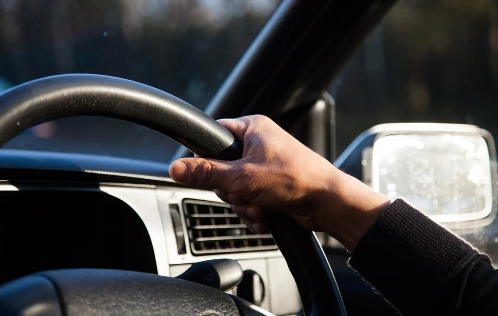 What Are the Benefits of Hiring a Safe Driver in Dubai?