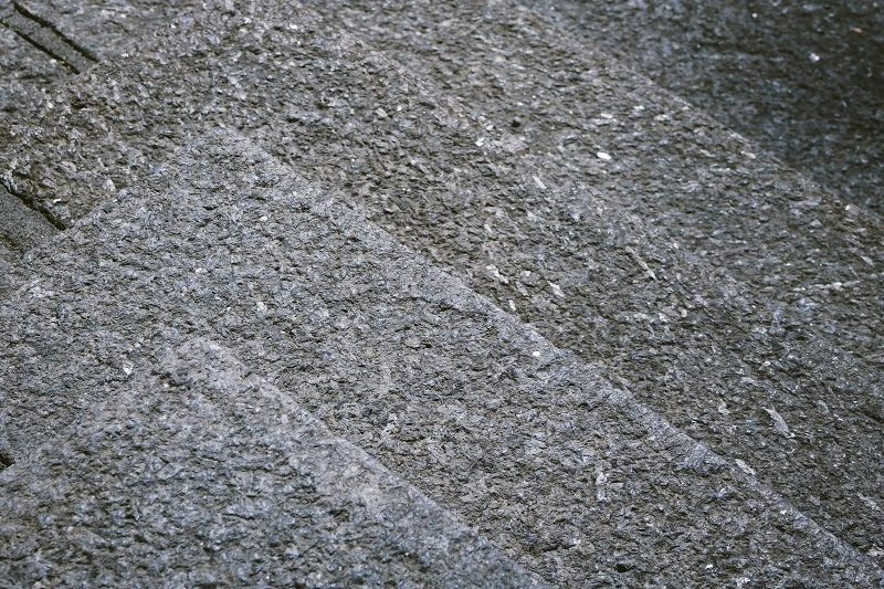 Guide to Selecting Quartz and Granite Worktops in Leeds