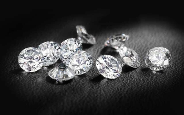 Lab Grown Diamonds in the UK Wholesale Market: A Sparkling Alternative