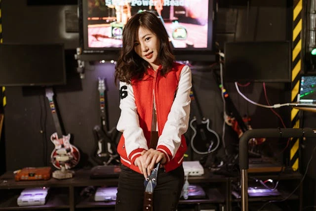 Men Varsity Letterman Jackets: A Symbol of Style and School Pride