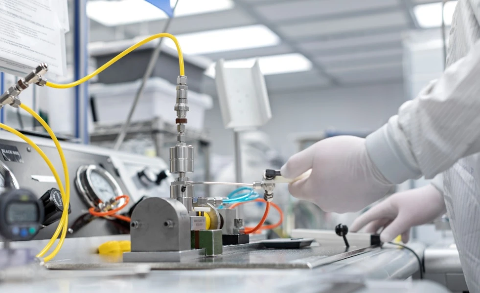 The Evolution of Semiconductor Technology: A Historical Perspective