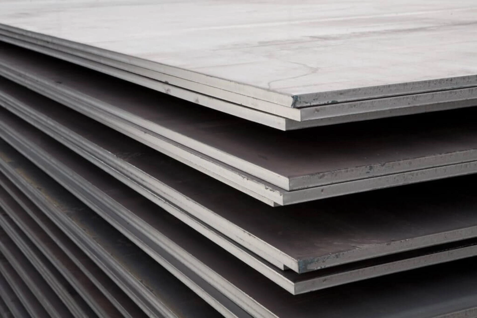 Learn the Fundamentals of Steel Plate: Characteristics and Applications- Piping Projects EU