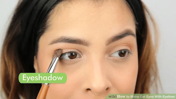 How to Apply Eye Shadow?
