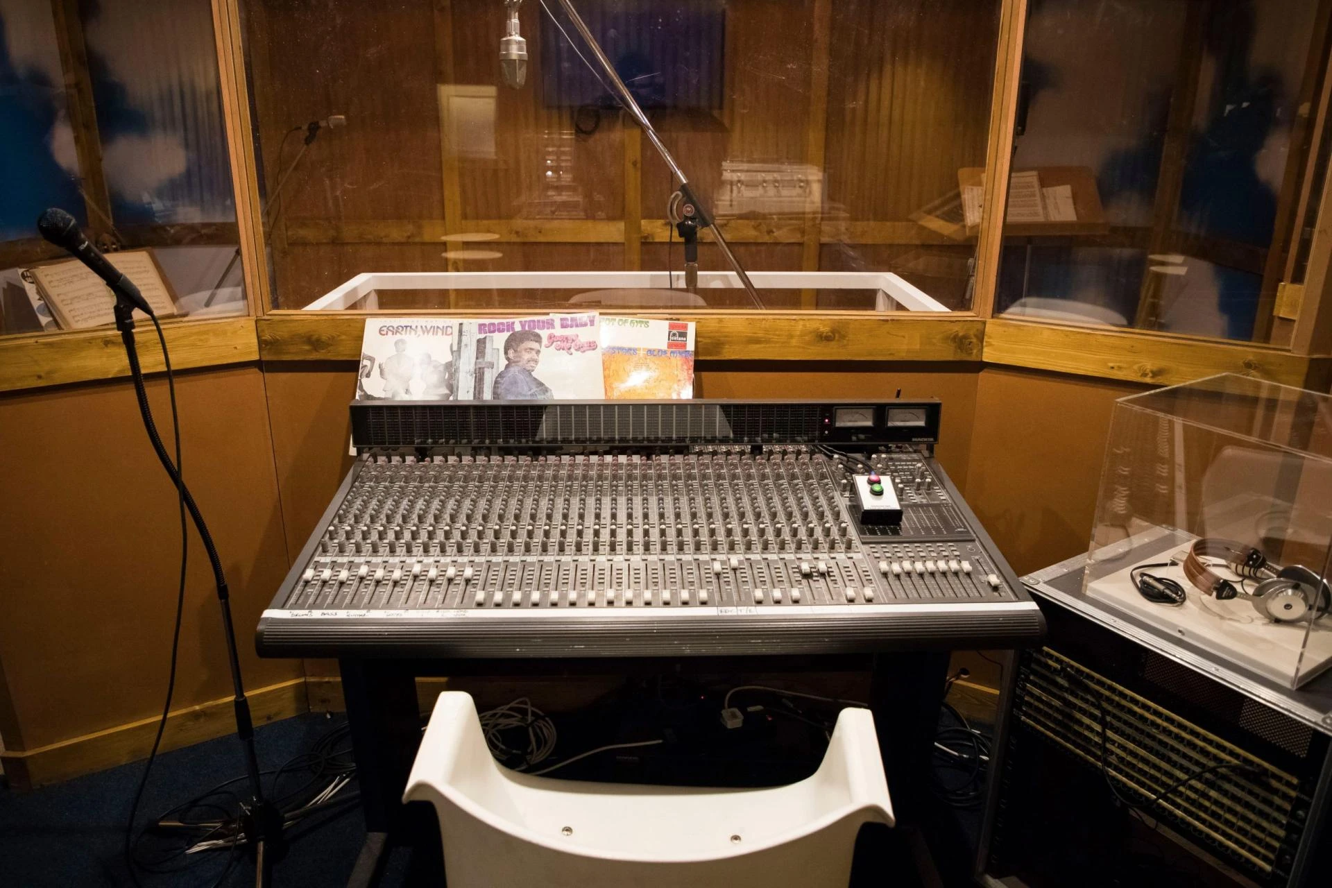 Britney Spears ‘Finally’ Cuts Her Bangs In New Hair Makeover: See Before & After Pics