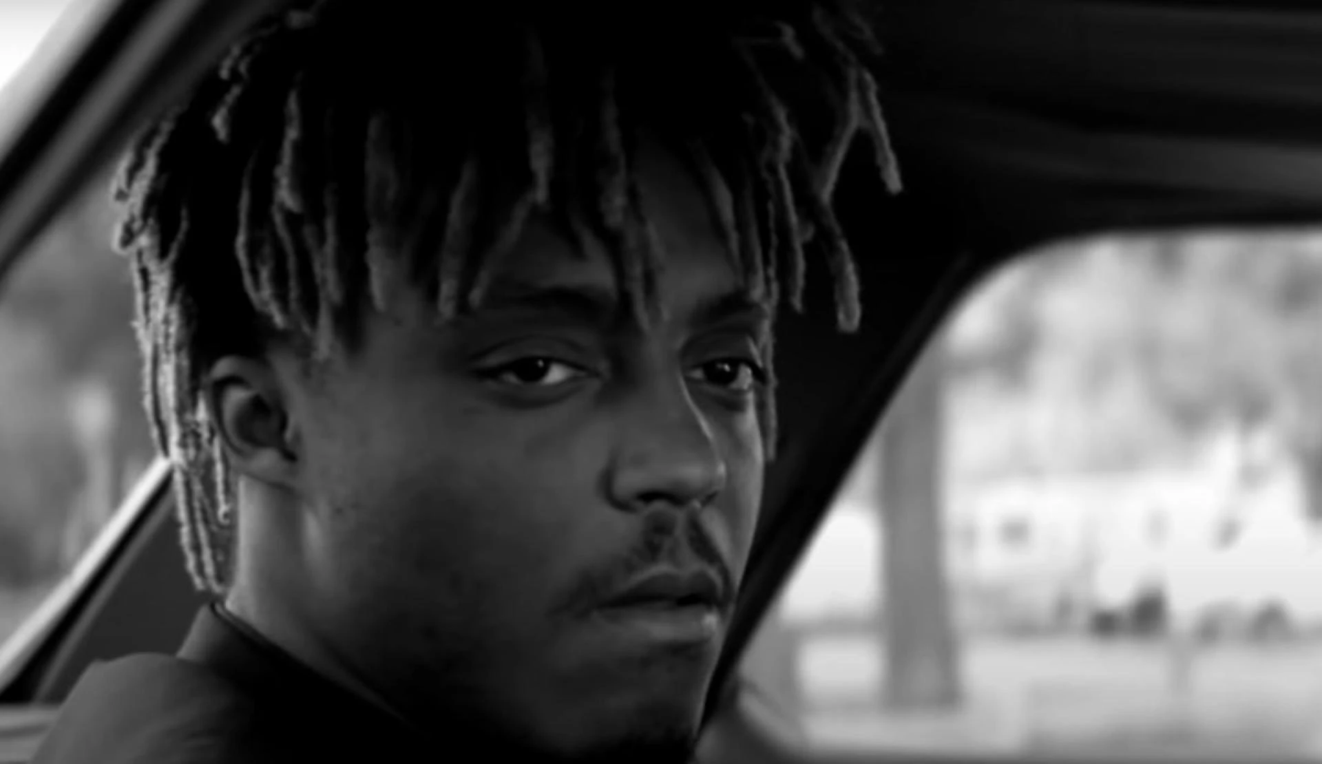 Britney Spears Rocks Tiny White Shorts & A Crop Top While Showing Off Her Dance Moves — Watch