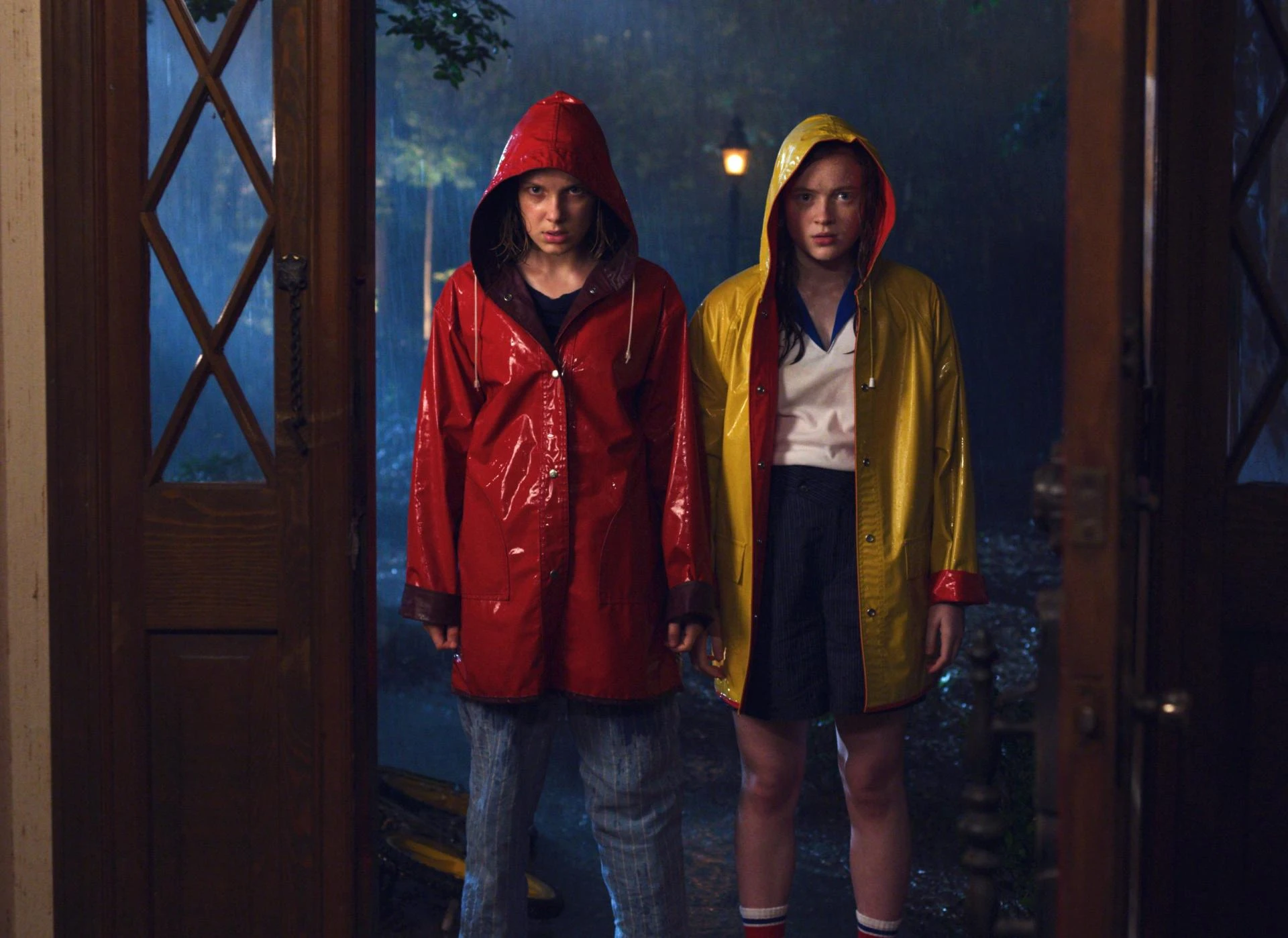 Ariel Winter Shows Off Gorgeous Red Hair & Looks So Much Like ‘The Little Mermaid’ — See Pics