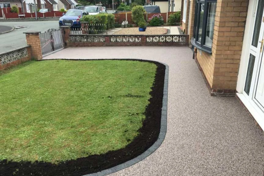 Stunning paths, Patios, and Resin Driveways in Manchester