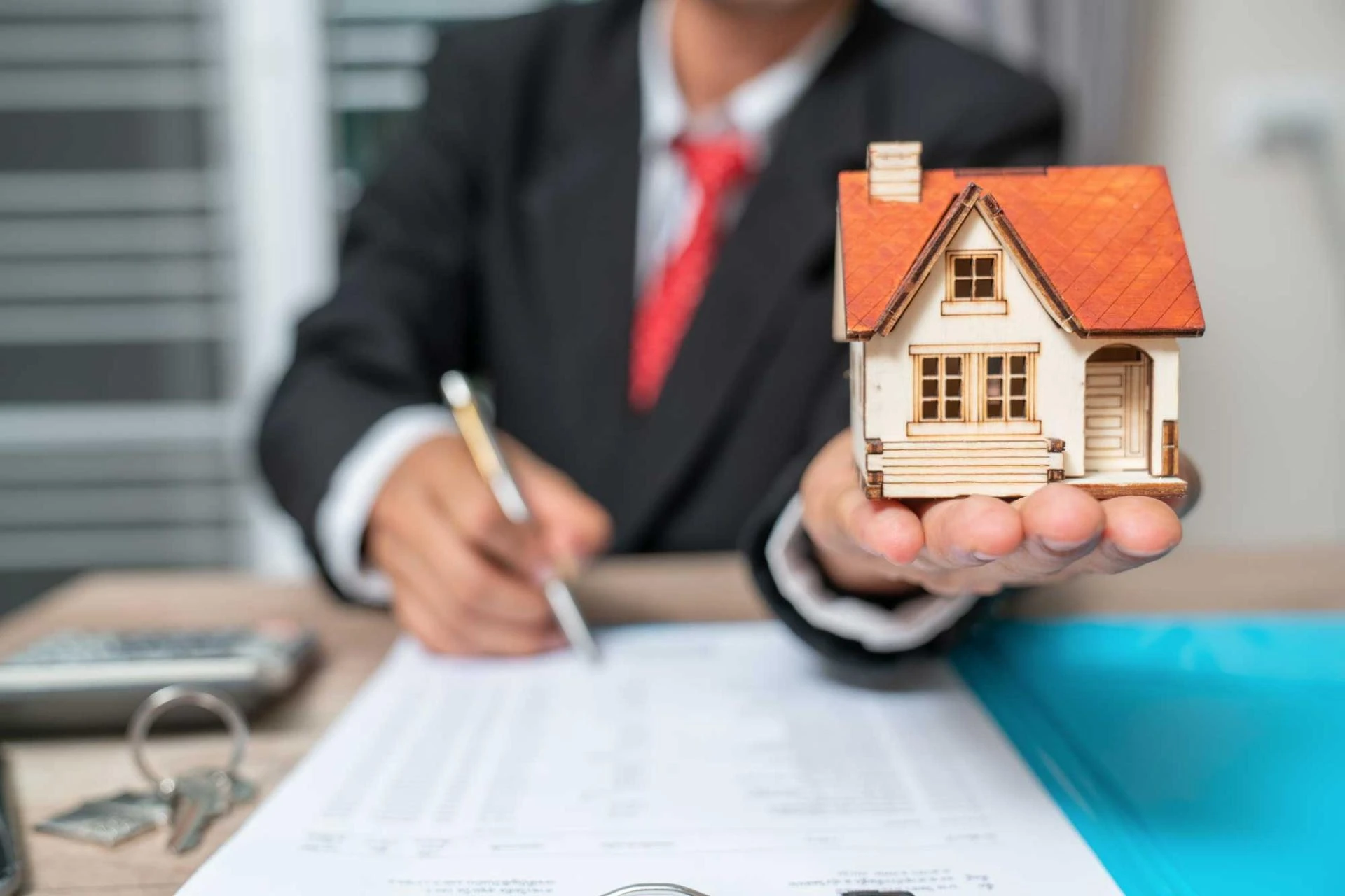 Reasons you need to hire a mortgage broker