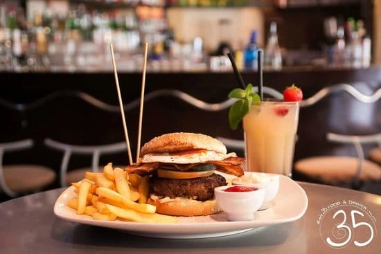 Which Foods and Drinks Are Beneficial to Your Oral Health?