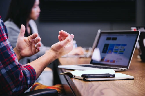 The Differences Between Agency Recruiters and In-House Recruiters