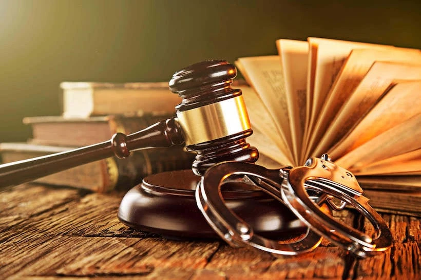 Get The Best Legal Representation In Court From Top Criminal Defence Lawyers