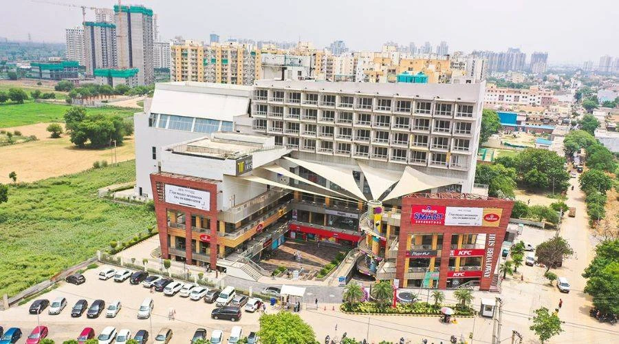 Iris Broadway: A Shopping and Entertainment Extravaganza in Gurgaon