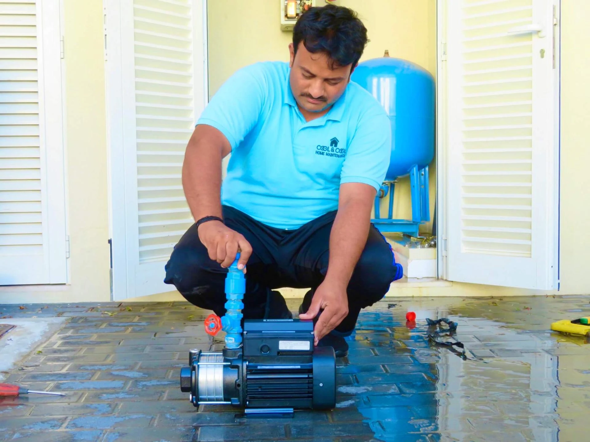 Home Maintenance, Repairing and Replacement: Emergency Plumbing Services