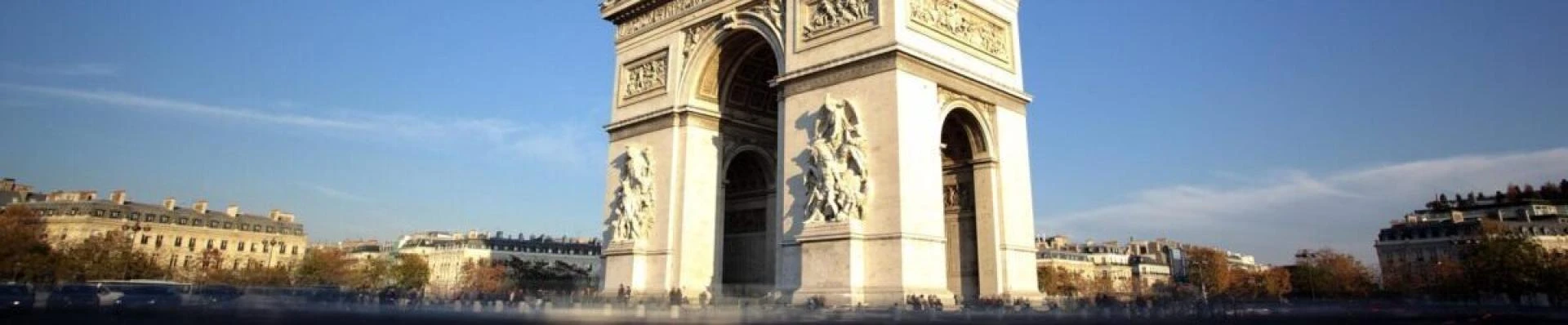 What makes Transport CDG to Eiffel Tower an exciting choice?