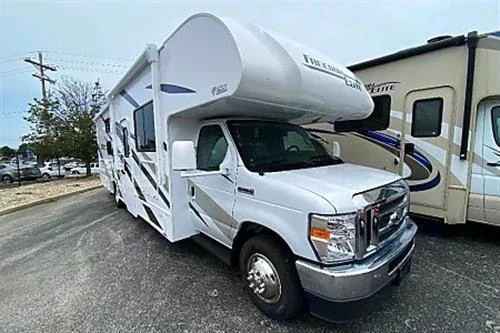 8 Signs Your Vehicle Needs RV Service in Dayton Ohio