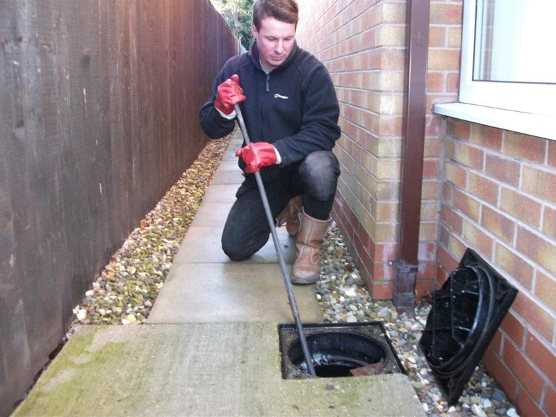Troubleshooting and Clearing Blocked Drains in Woodley