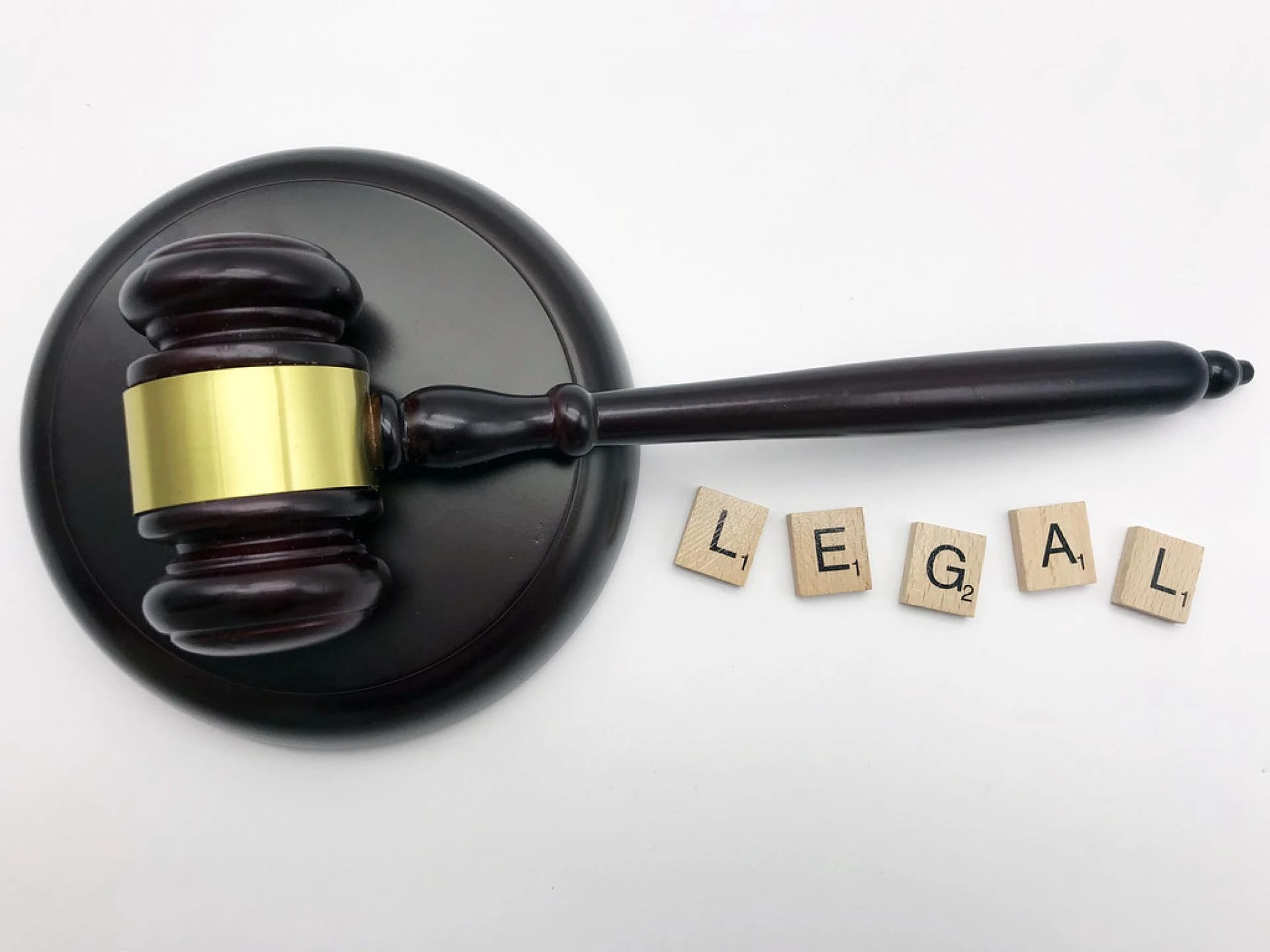 What are the best strategies for appointing a professional lawyer?