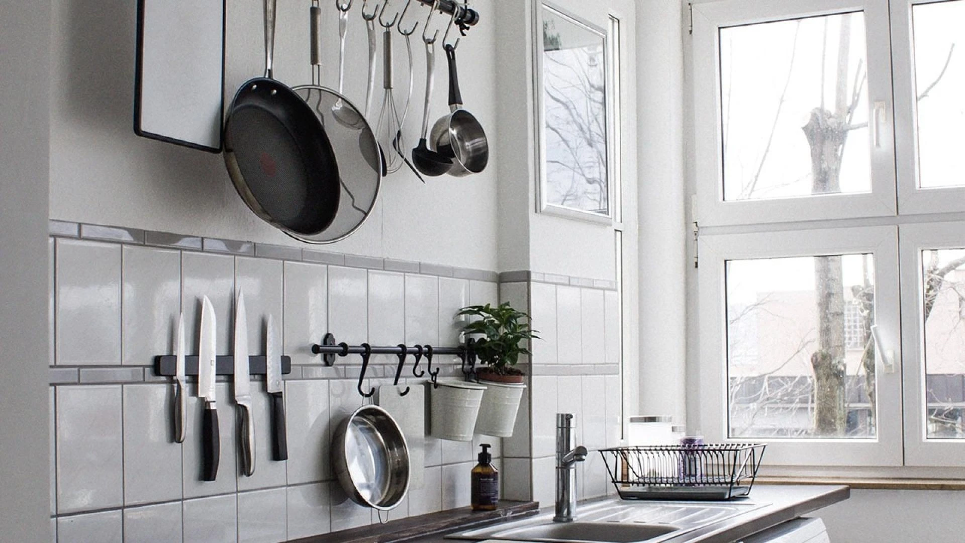 10 Best Flooring for the Kitchen 2022