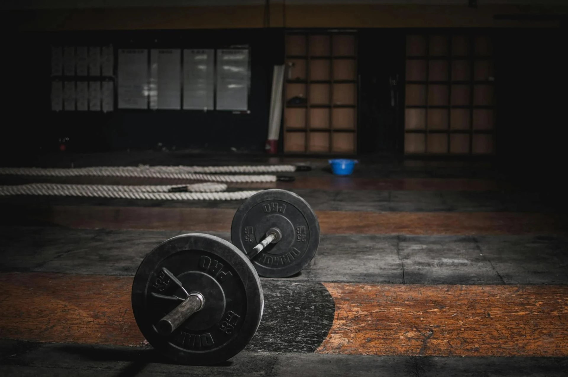 How Rubber Flooring Enhances Your Workout Experience