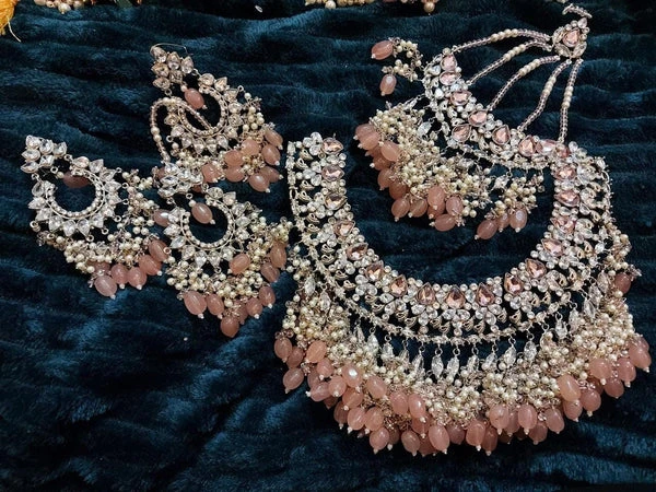 Pakistani Jewelry Online USA: A Glimpse into Tradition and Craftsmanship