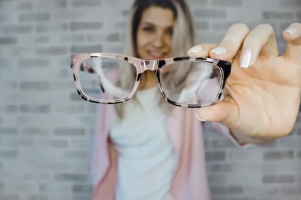 How to Keep Your Blue Light Glasses Clean for Better Vision