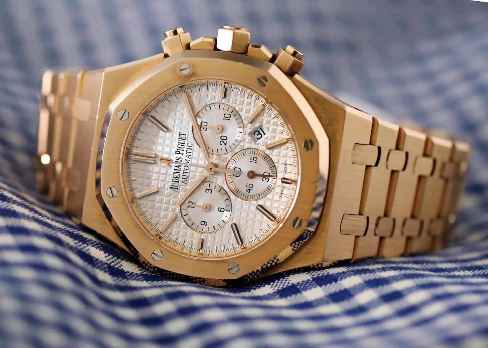 5 Things You Need To Consider Before Buying a Replica Watch Online