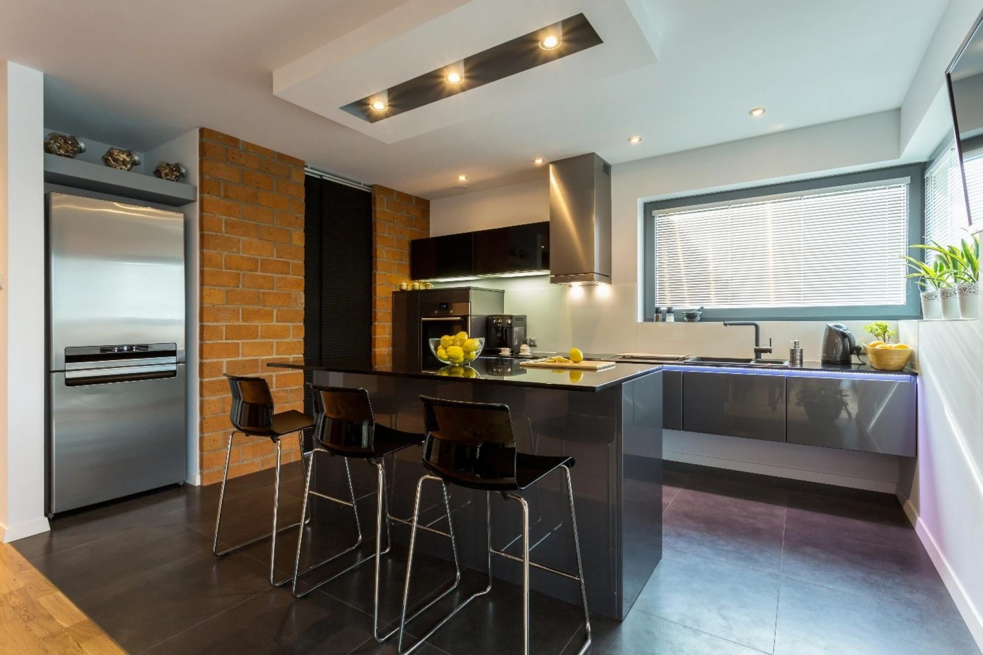 Custom Vs. Ready-Made: Selecting Cabinets For Your Camden Kitchen