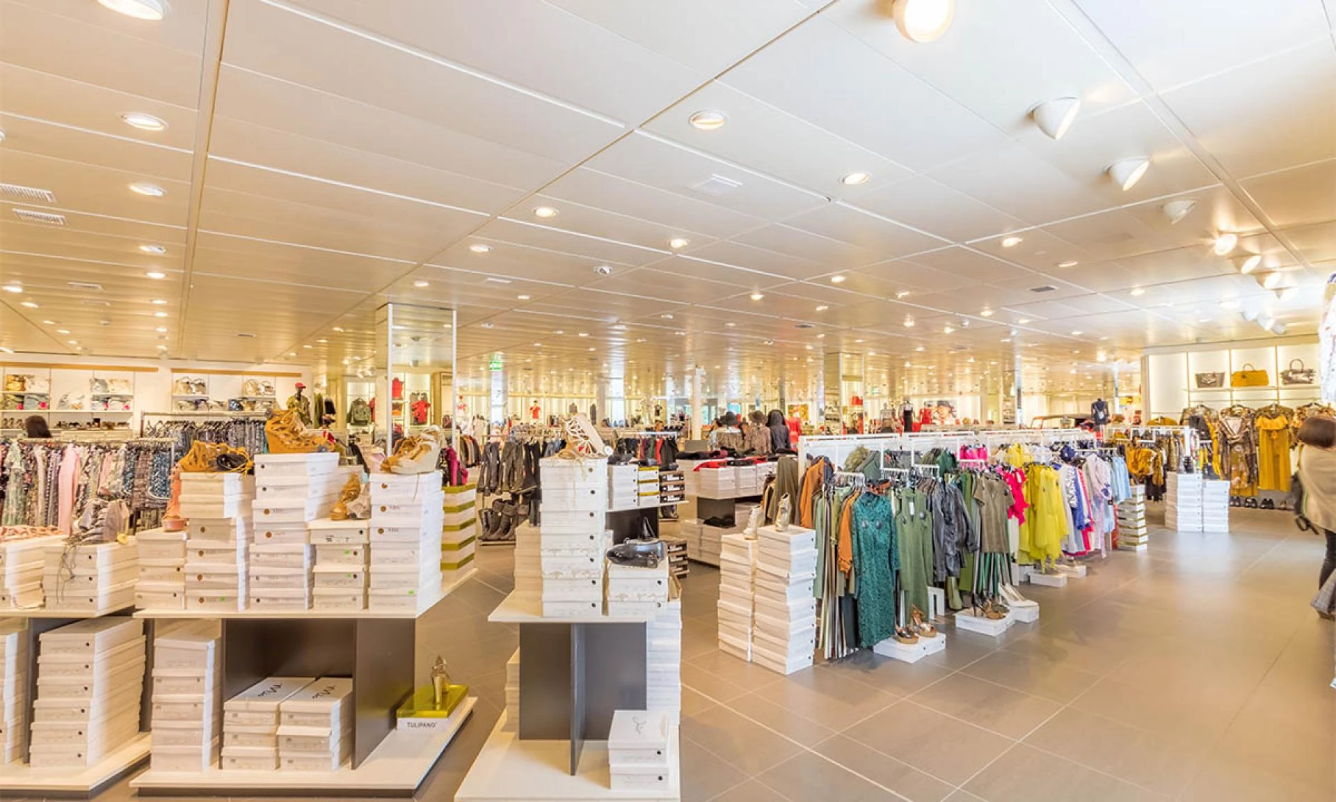 Explore &amp; Know How to Learn Fashion Designing at Home