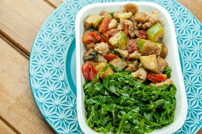 Non-Vegetarian Meals With Drinks To Go For Your Next Dining!